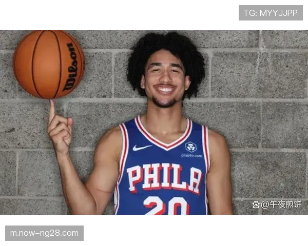 76人送走麦凯恩避税 战力维持中游着眼未来选秀权 76人送走麦凯恩避税 战力维持中游着眼未来选秀权