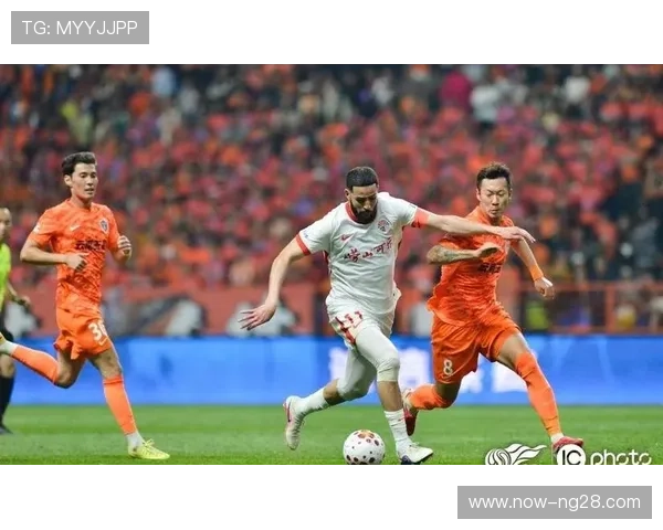 青岛海牛负分开局被迫改打进攻 四后卫体系防守漏洞恐被放大